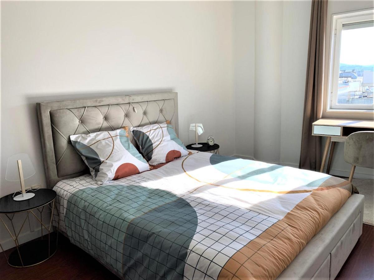 דירות בראגה Charm City Center Apt 140M2 & Free Parking מראה חיצוני תמונה